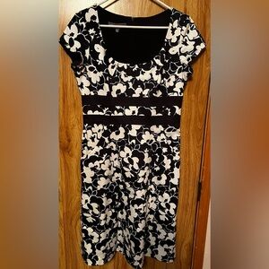 Donna Ricco Floral Dress